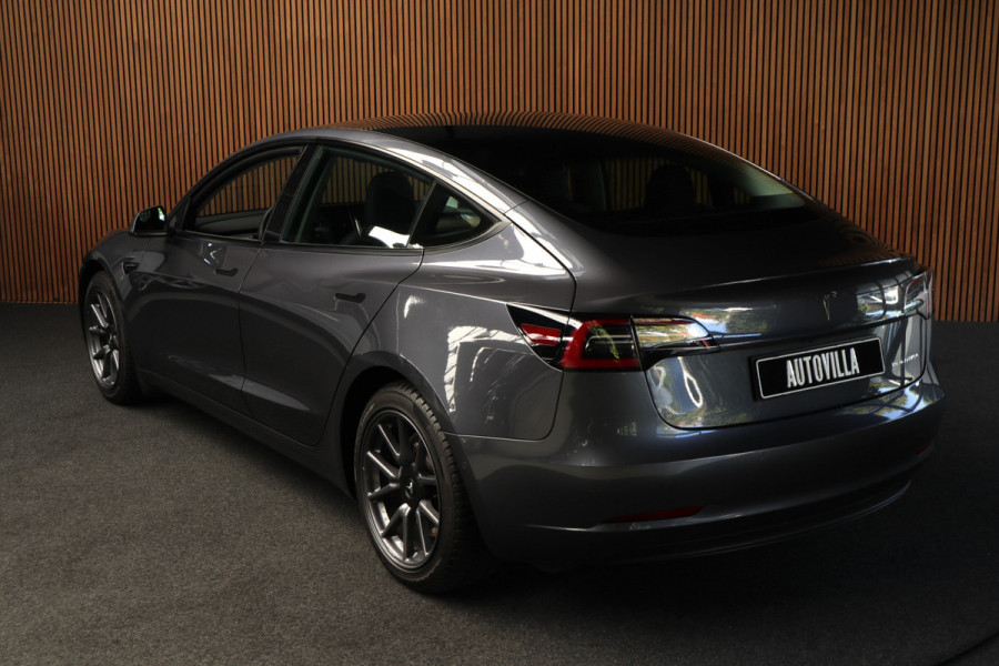 Tesla Model 3 Long Range AWD Dual Motor 75 kWh Autopilot ACC 360° Stuurverwarming Leer PDC Navi Panoramadak Elektr. achterklep Stoelverwarming voor & achter Climate voor & achter LM velgen BTW auto! Nieuw! Tesla Model 3 Long Range AWD Dual Motor 75 kWh Autopilot ACC 360° Stuurverwarming Leer PDC Navi Panoramadak Elektr. achterklep Stoelverwarming voor & achter Climate voor & achter LM velgen BTW auto! Nieuw!
