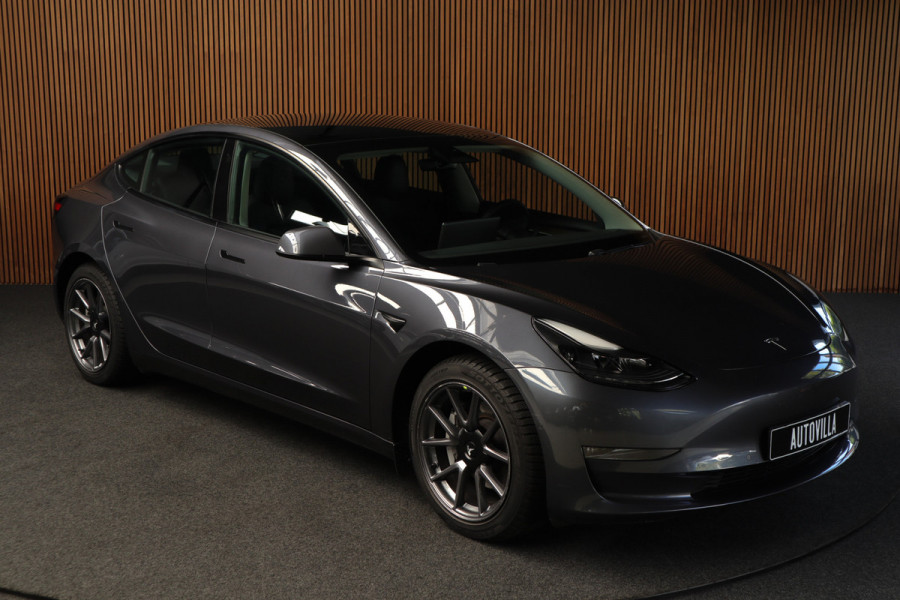 Tesla Model 3 Long Range AWD Dual Motor 75 kWh Autopilot ACC 360° Stuurverwarming Leer PDC Navi Panoramadak Elektr. achterklep Stoelverwarming voor & achter Climate voor & achter LM velgen BTW auto! Nieuw! Tesla Model 3 Long Range AWD Dual Motor 75 kWh Autopilot ACC 360° Stuurverwarming Leer PDC Navi Panoramadak Elektr. achterklep Stoelverwarming voor & achter Climate voor & achter LM velgen BTW auto! Nieuw!