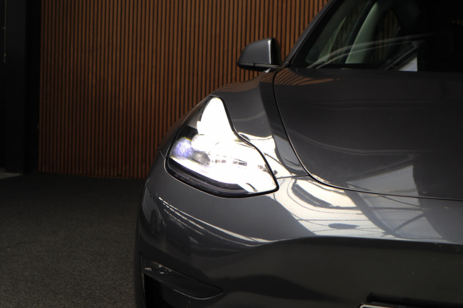 Tesla Model 3 Long Range AWD Dual Motor 75 kWh Autopilot ACC 360° Stuurverwarming Leer PDC Navi Panoramadak Elektr. achterklep Stoelverwarming voor & achter Climate voor & achter LM velgen BTW auto! Nieuw! Tesla Model 3 Long Range AWD Dual Motor 75 kWh Autopilot ACC 360° Stuurverwarming Leer PDC Navi Panoramadak Elektr. achterklep Stoelverwarming voor & achter Climate voor & achter LM velgen BTW auto! Nieuw!