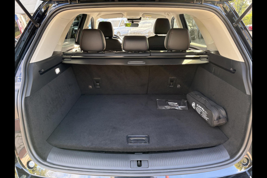 MG EHS 1.5 TGDI Luxury Plug-in Hybride 258pk | Adaptieve Cruise | Lederen Bekleding | Achteruitrijcamera | Navigatie | Elektrische Bestuurdersstoel MG EHS 1.5 TGDI Luxury Plug-in Hybride 258pk | Adaptieve Cruise | Lederen Bekleding | Achteruitrijcamera | Navigatie | Elektrische Bestuurdersstoel