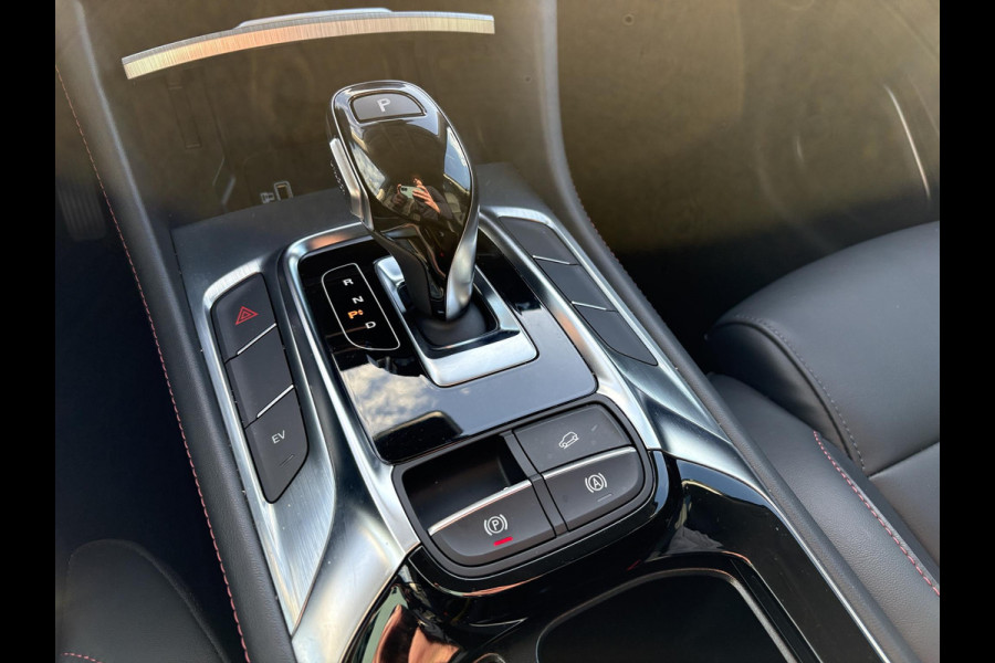 MG EHS 1.5 TGDI Luxury Plug-in Hybride 258pk | Adaptieve Cruise | Lederen Bekleding | Achteruitrijcamera | Navigatie | Elektrische Bestuurdersstoel MG EHS 1.5 TGDI Luxury Plug-in Hybride 258pk | Adaptieve Cruise | Lederen Bekleding | Achteruitrijcamera | Navigatie | Elektrische Bestuurdersstoel