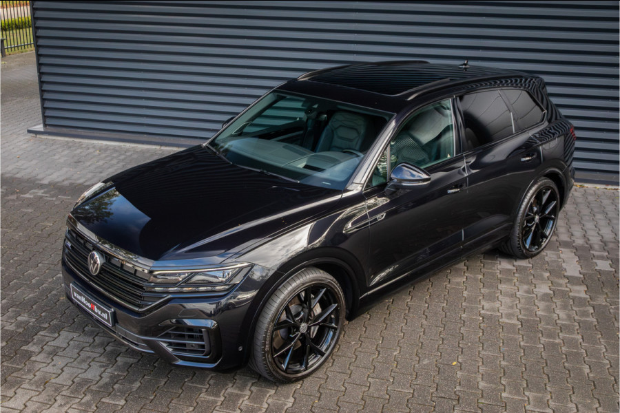 Volkswagen Touareg 3.0 TSi 4MOTION R Black-22 inch-Trekhaak