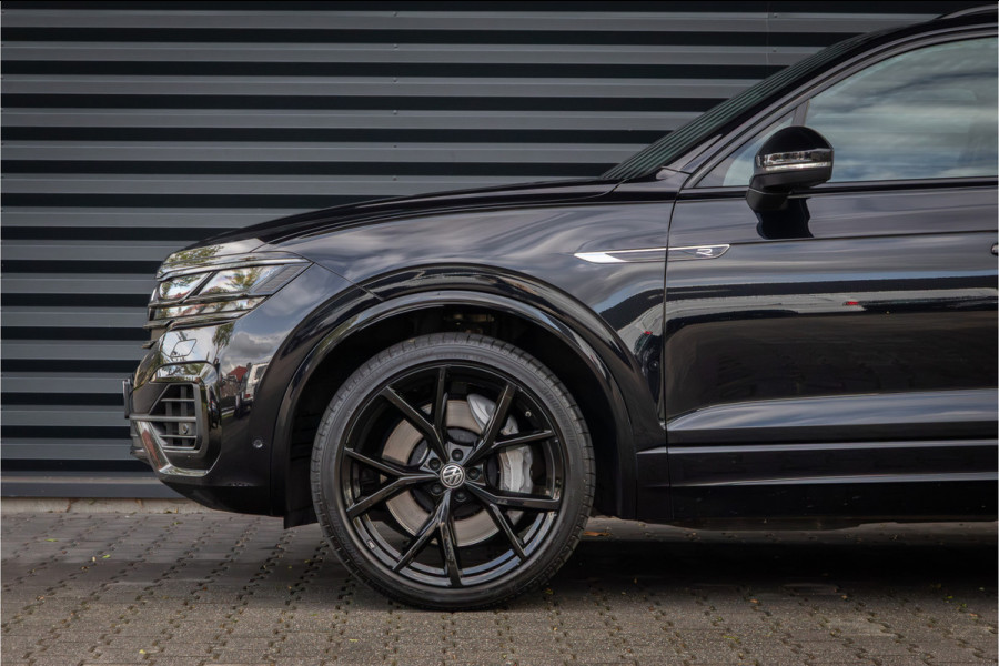 Volkswagen Touareg 3.0 TSi 4MOTION R Black-22 inch-Trekhaak