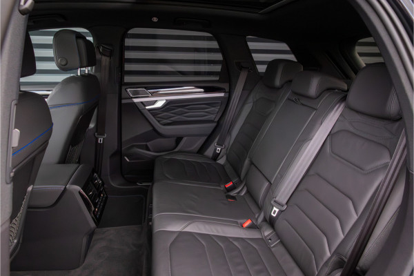 Volkswagen Touareg 3.0 TSi 4MOTION R Black-22 inch-Trekhaak