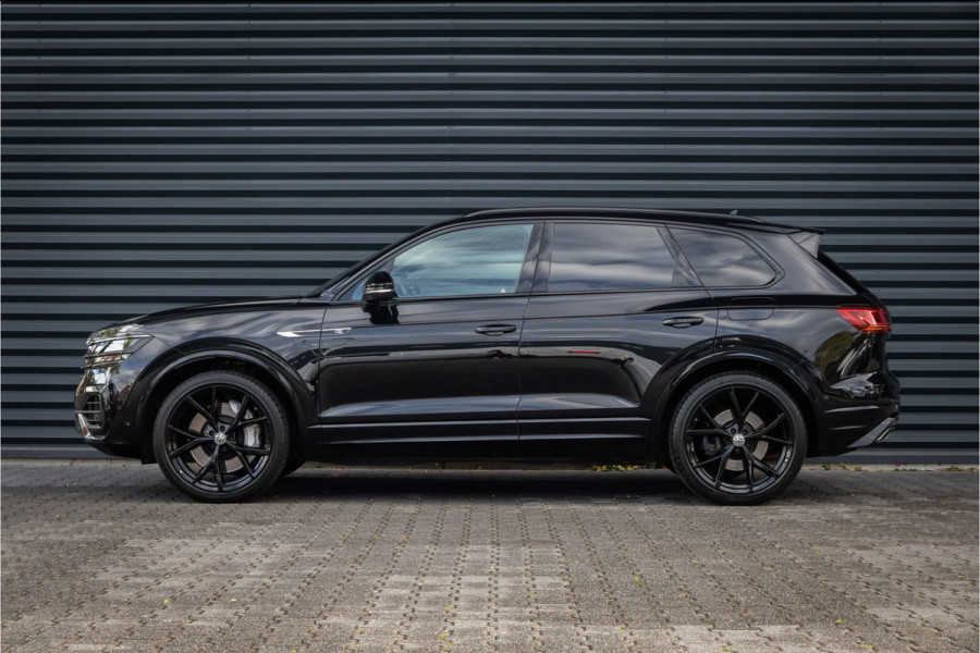 Volkswagen Touareg 3.0 TSi 4MOTION R Black-22 inch-Trekhaak
