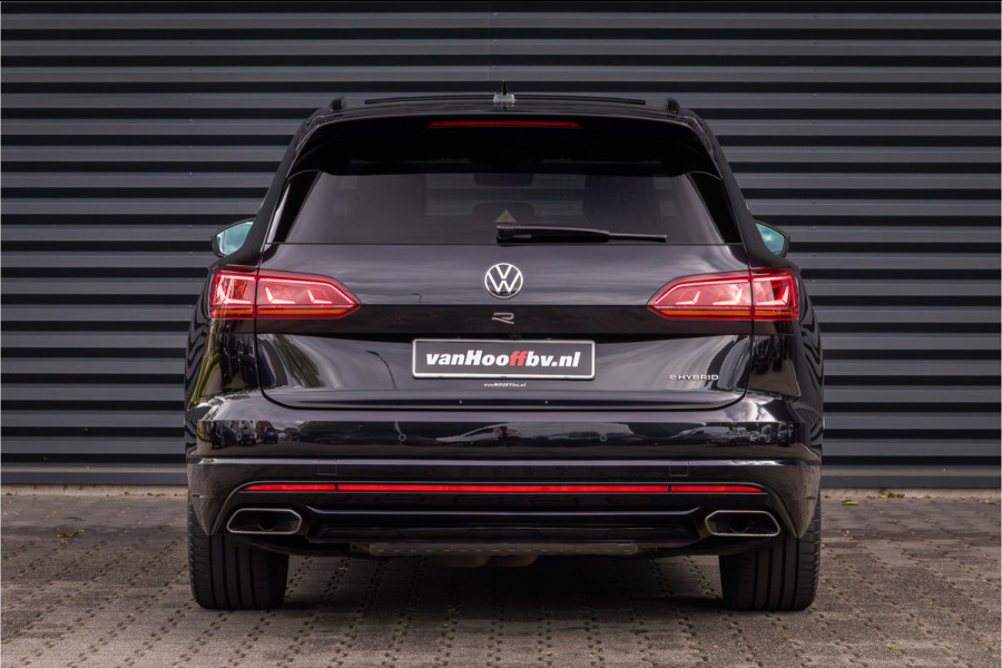 Volkswagen Touareg 3.0 TSi 4MOTION R Black-22 inch-Trekhaak