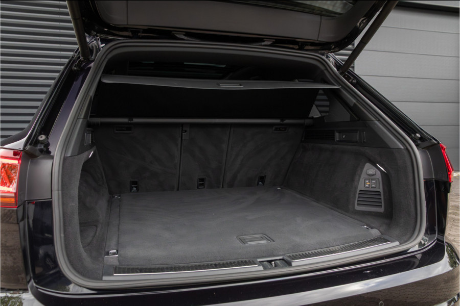 Volkswagen Touareg 3.0 TSi 4MOTION R Black-22 inch-Trekhaak