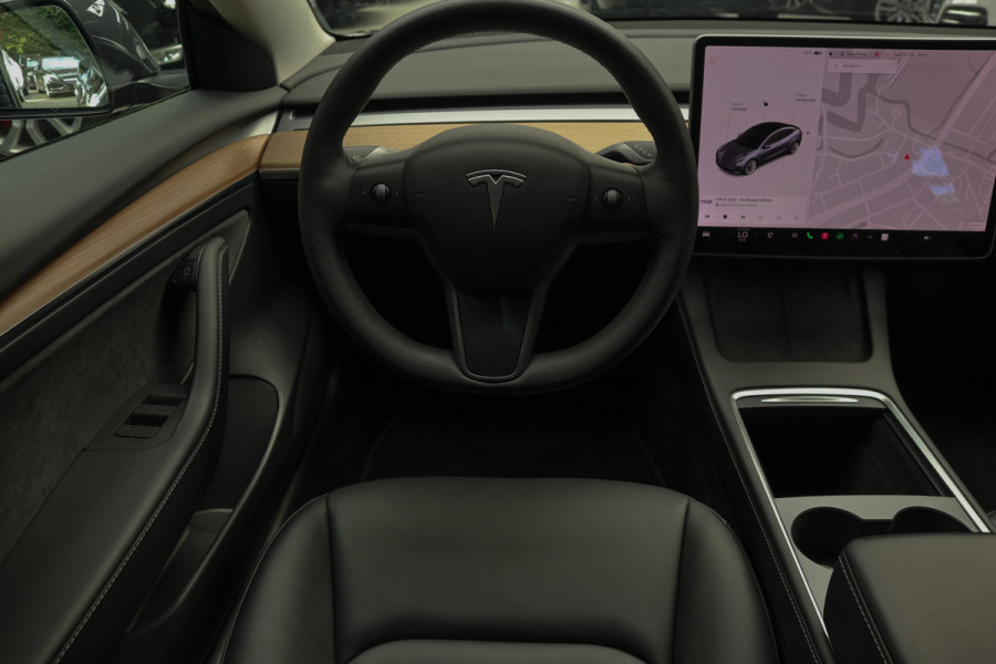 Tesla Model 3 Long Range AWD Dual Motor 75 kWh Autopilot ACC 360° Stuurverwarming Leer PDC Navi Panoramadak Elektr. achterklep Stoelverwarming voor & achter Climate voor & achter LM velgen BTW auto! Nieuw! Tesla Model 3 Long Range AWD Dual Motor 75 kWh Autopilot ACC 360° Stuurverwarming Leer PDC Navi Panoramadak Elektr. achterklep Stoelverwarming voor & achter Climate voor & achter LM velgen BTW auto! Nieuw!