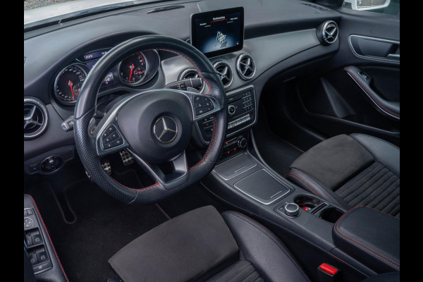 Mercedes-Benz CLA-Klasse 180 Business Solution AMG / Led / Navi / Camera / Carplay / Cruise