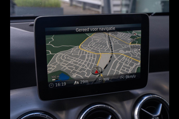 Mercedes-Benz CLA-Klasse 180 Business Solution AMG / Led / Navi / Camera / Carplay / Cruise