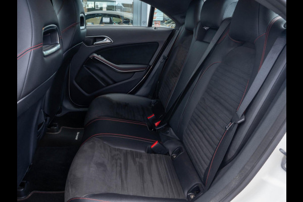 Mercedes-Benz CLA-Klasse 180 Business Solution AMG / Led / Navi / Camera / Carplay / Cruise