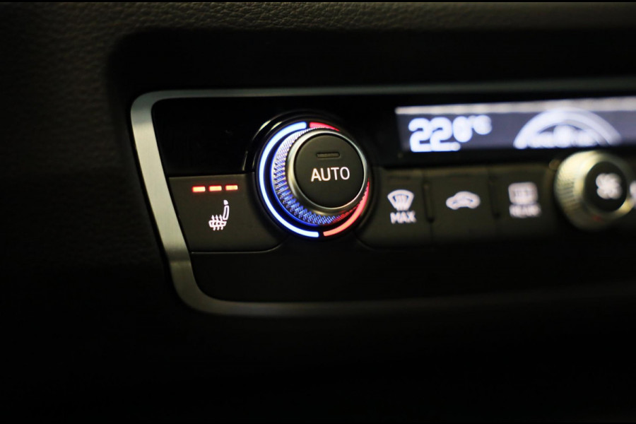 Audi Q3 45 TFSI e S Line Competition / Acc / Lane Assist / Dode Hoek / Open Panoramadak / Led / Virtual Cockpit / Pdc / 21 Inch