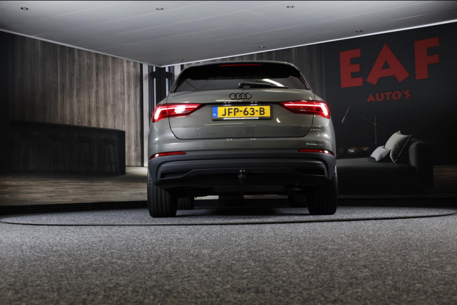 Audi Q3 45 TFSI e S Line Competition / Acc / Lane Assist / Dode Hoek / Open Panoramadak / Led / Virtual Cockpit / Pdc / 21 Inch