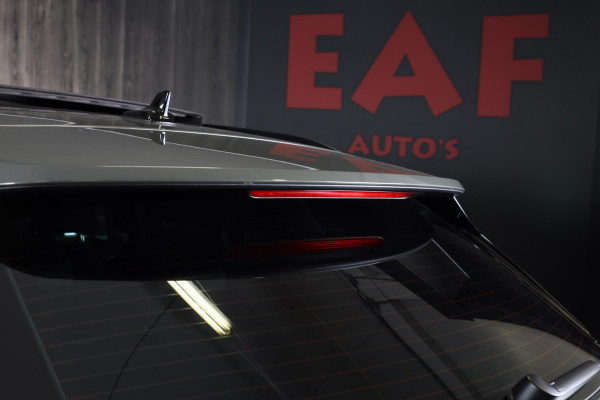 Audi Q3 45 TFSI e S Line Competition / Acc / Lane Assist / Dode Hoek / Open Panoramadak / Led / Virtual Cockpit / Pdc / 21 Inch