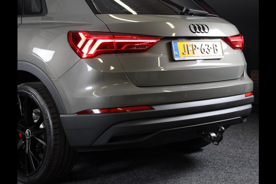 Audi Q3 45 TFSI e S Line Competition / Acc / Lane Assist / Dode Hoek / Open Panoramadak / Led / Virtual Cockpit / Pdc / 21 Inch