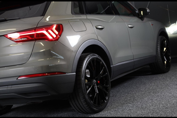 Audi Q3 45 TFSI e S Line Competition / Acc / Lane Assist / Dode Hoek / Open Panoramadak / Led / Virtual Cockpit / Pdc / 21 Inch