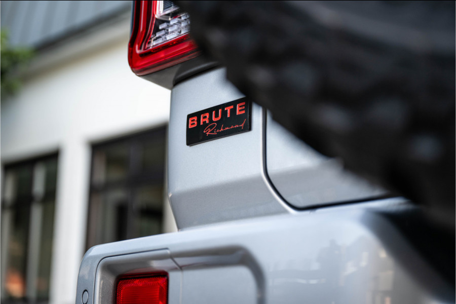 Jeep Wrangler 2.2 D BRUTE Richmond / Grijs kenteken / Liftkit / Ex Btw