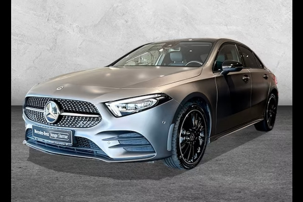 Mercedes-Benz A-Klasse 250 e AMG ** LED, MBUX+, MAGNO GRAU, PANORAMA, 19-inch LMV, NIGHT, DODE HOEK ** 1e EIG - UNFALLFREI ** ** INFORMEER OOK NAAR ONZE AANTREKKELIJKE FINANCIAL-LEASE TARIEVEN **