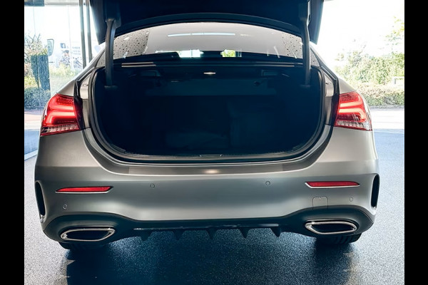 Mercedes-Benz A-Klasse 250 e AMG ** LED, MBUX+, MAGNO GRAU, PANORAMA, 19-inch LMV, NIGHT, DODE HOEK ** 1e EIG - UNFALLFREI ** ** INFORMEER OOK NAAR ONZE AANTREKKELIJKE FINANCIAL-LEASE TARIEVEN **