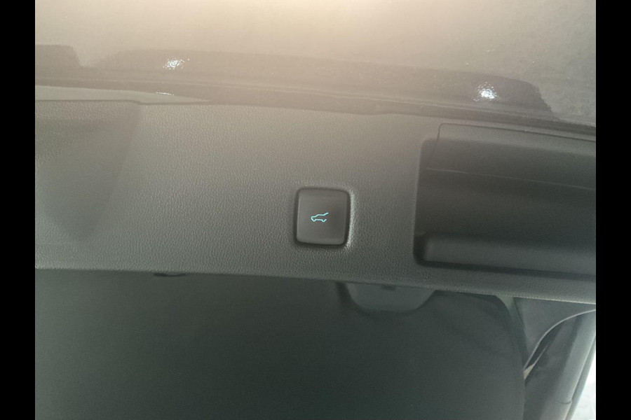 Ford Kuga 2.5 PHEV Titanium X | Trekhaak afneembaar | Half leder | Bang&Olufsen | Adpative cruise control | Winter Pack