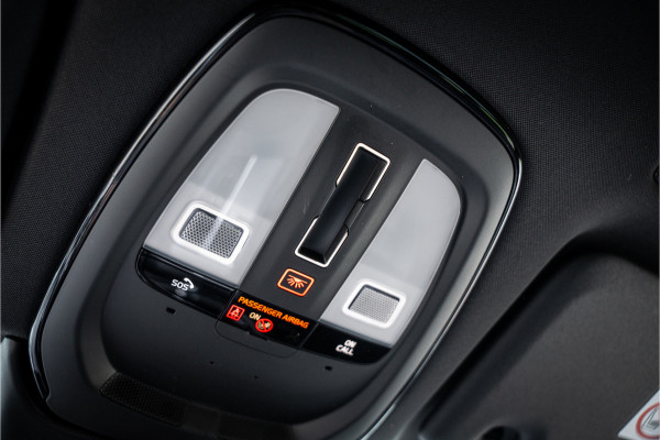 Volvo XC60 2.0 T6 Recharge AWD R-Design ** Luchtvering ** Panodak ** 360 HUD ** Trekhaak Volvo XC60 2.0 T6 Recharge AWD R-Design ** Luchtvering ** Panodak ** 360 HUD ** Trekhaak