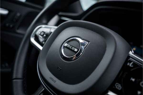 Volvo XC60 2.0 T6 Recharge AWD R-Design ** Luchtvering ** Panodak ** 360 HUD ** Trekhaak Volvo XC60 2.0 T6 Recharge AWD R-Design ** Luchtvering ** Panodak ** 360 HUD ** Trekhaak