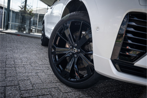 Volvo XC60 2.0 T6 Recharge AWD R-Design ** Luchtvering ** Panodak ** 360 HUD ** Trekhaak Volvo XC60 2.0 T6 Recharge AWD R-Design ** Luchtvering ** Panodak ** 360 HUD ** Trekhaak