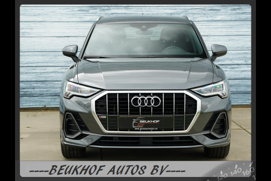 Audi Q3 35 TFSI S-Line Sport Trekhaak Carplay Leer Xenon Pdc