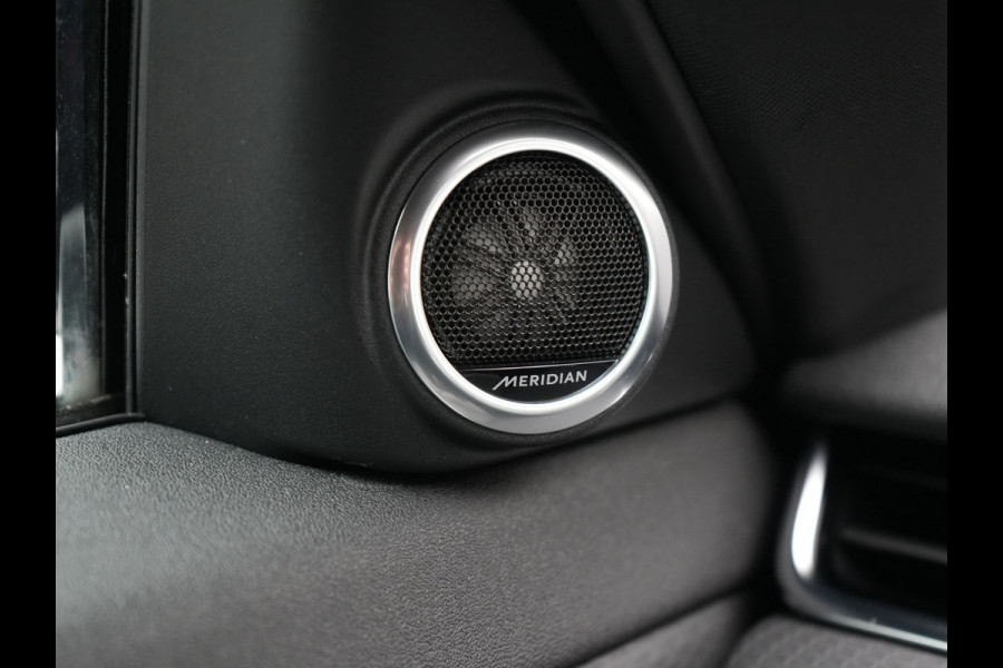 Land Rover Range Rover Evoque P300e AWD Plug In Hybrid 309pk Dealer O.H PHEV | Trekhaak Af Fabriek | Adaptive Cruise | Black Pack |  360 Camera | Meridian Sound | Lederen Sportstoelen Verwarmd | Apple Carplay | Blis | Navigatie | DAB | Land Rover Range Rover Evoque P300e AWD Plug In Hybrid 309pk Dealer O.H PHEV | Trekhaak Af Fabriek | Adaptive Cruise | Black Pack |  360 Camera | Meridian Sound | Lederen Sportstoelen Verwarmd | Apple Carplay | Blis | Navigatie | DAB |