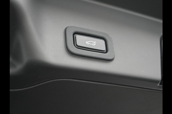 Land Rover Range Rover Evoque P300e AWD Plug In Hybrid 309pk Dealer O.H PHEV | Trekhaak Af Fabriek | Adaptive Cruise | Black Pack |  360 Camera | Meridian Sound | Lederen Sportstoelen Verwarmd | Apple Carplay | Blis | Navigatie | DAB | Land Rover Range Rover Evoque P300e AWD Plug In Hybrid 309pk Dealer O.H PHEV | Trekhaak Af Fabriek | Adaptive Cruise | Black Pack |  360 Camera | Meridian Sound | Lederen Sportstoelen Verwarmd | Apple Carplay | Blis | Navigatie | DAB |