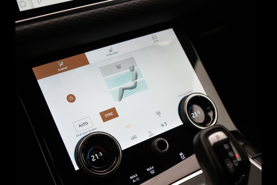 Land Rover Range Rover Evoque P300e AWD Plug In Hybrid 309pk Dealer O.H PHEV | Trekhaak Af Fabriek | Adaptive Cruise | Black Pack |  360 Camera | Meridian Sound | Lederen Sportstoelen Verwarmd | Apple Carplay | Blis | Navigatie | DAB | Land Rover Range Rover Evoque P300e AWD Plug In Hybrid 309pk Dealer O.H PHEV | Trekhaak Af Fabriek | Adaptive Cruise | Black Pack |  360 Camera | Meridian Sound | Lederen Sportstoelen Verwarmd | Apple Carplay | Blis | Navigatie | DAB |