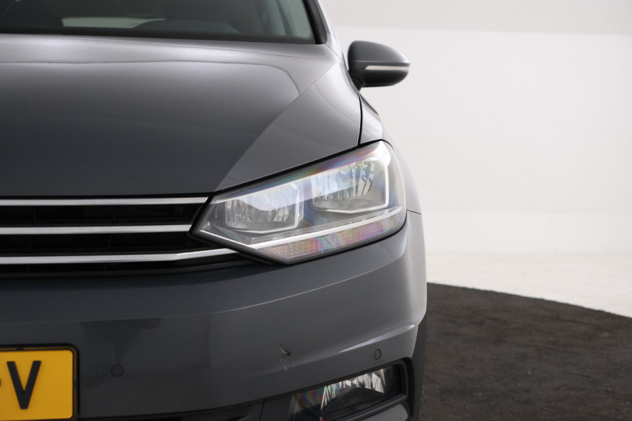 Volkswagen Touran 2.0 TDI SCR Highline 7p 7 persoons, apple carplay, navigatie,