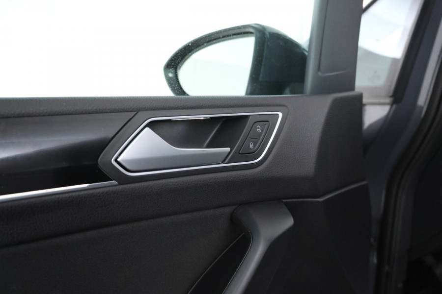 Volkswagen Touran 2.0 TDI SCR Highline 7p 7 persoons, apple carplay, navigatie,