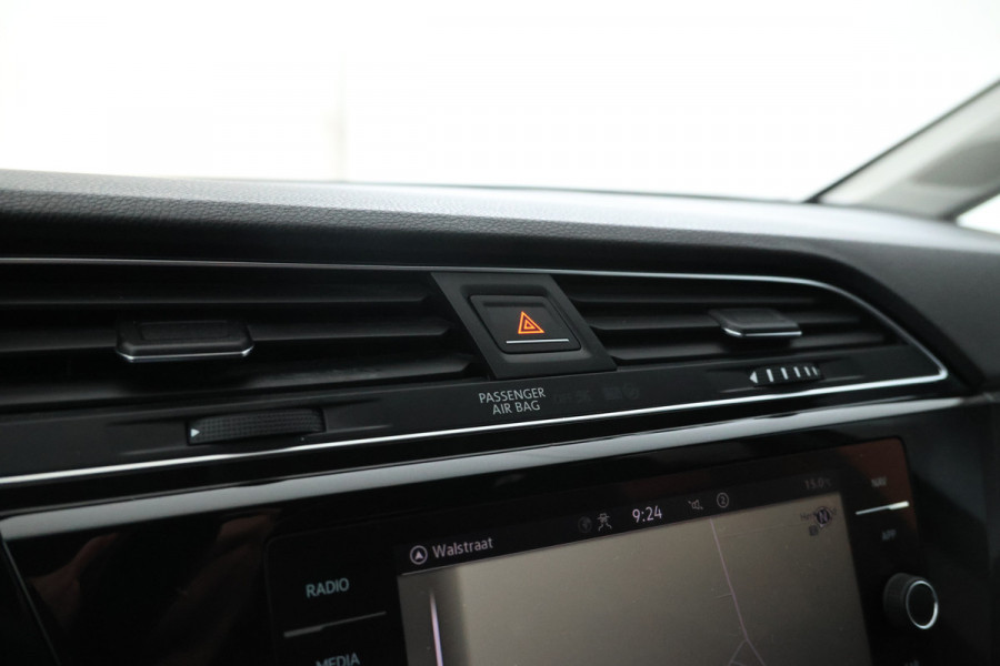 Volkswagen Touran 2.0 TDI SCR Highline 7p 7 persoons, apple carplay, navigatie,