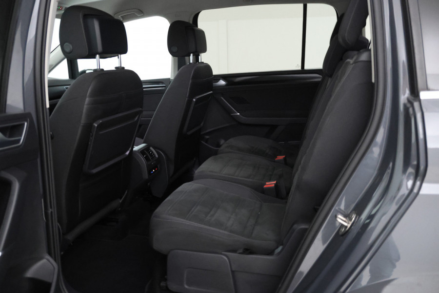 Volkswagen Touran 2.0 TDI SCR Highline 7p 7 persoons, apple carplay, navigatie,