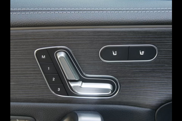 Mercedes-Benz A-Klasse 250e AMG ** LED, MBUX+, LEDER, DISTR, PANO, 2 zone AIRCO, 19-inch LMV, HuD,  ** 1e EIG - UNFALLFREI ** ** INFORMEER OOK NAAR ONZE AANTREKKELIJKE FINANCIAL-LEASE TARIEVEN **