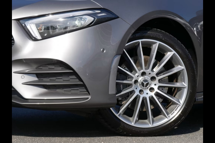 Mercedes-Benz A-Klasse 250e AMG ** LED, MBUX+, LEDER, DISTR, PANO, 2 zone AIRCO, 19-inch LMV, HuD,  ** 1e EIG - UNFALLFREI ** ** INFORMEER OOK NAAR ONZE AANTREKKELIJKE FINANCIAL-LEASE TARIEVEN **