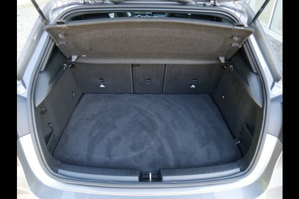 Mercedes-Benz A-Klasse 250e AMG ** LED, MBUX+, LEDER, DISTR, PANO, 2 zone AIRCO, 19-inch LMV, HuD,  ** 1e EIG - UNFALLFREI ** ** INFORMEER OOK NAAR ONZE AANTREKKELIJKE FINANCIAL-LEASE TARIEVEN **