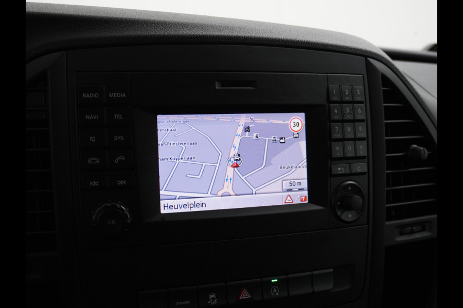 Mercedes-Benz Vito 114 2.2CDI 136PK Automaat DC 6-Persoons Dubbele Cabine Lang Airco Navi Camera Pdc Bluetooth Cruise Control Regen-Lichtsensor Pdc Betonplex Vloer Schuifdeur Imperiaal 1e Eigenaar Euro 6