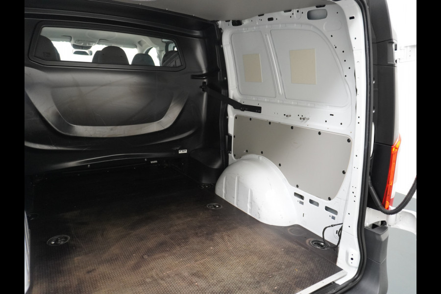 Mercedes-Benz Vito 114 2.2CDI 136PK Automaat DC 6-Persoons Dubbele Cabine Lang Airco Navi Camera Pdc Bluetooth Cruise Control Regen-Lichtsensor Pdc Betonplex Vloer Schuifdeur Imperiaal 1e Eigenaar Euro 6
