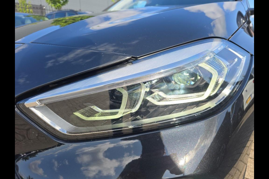 BMW 1-serie 118i Executive Edition | Navi | Led | Live Cockpit |