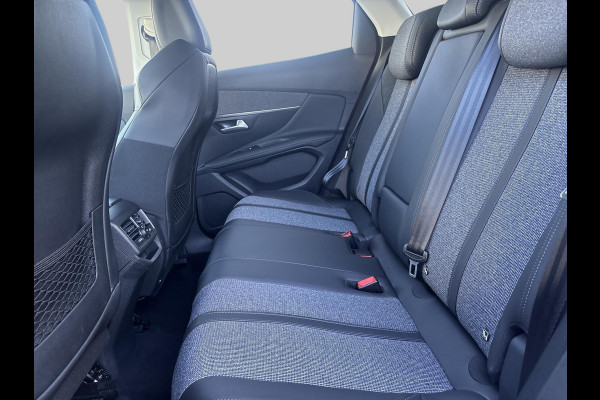 Peugeot 3008 1.2 PureTech Blue Lease Premium  | automaat | navigatie | 19" velgen | trekhaak