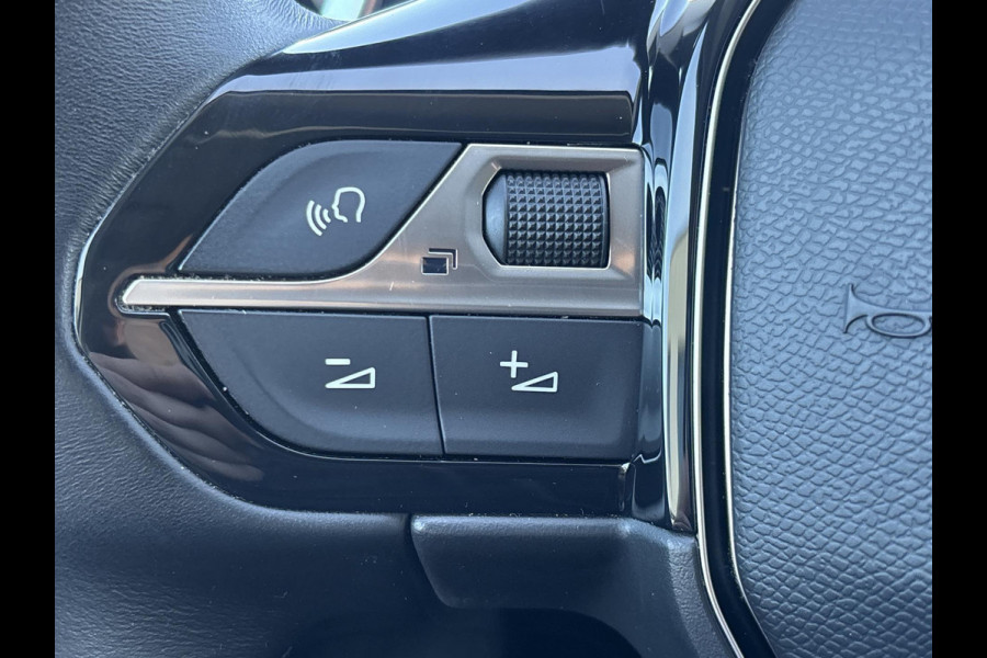 Peugeot 3008 1.2 PureTech Blue Lease Premium  | automaat | navigatie | 19" velgen | trekhaak