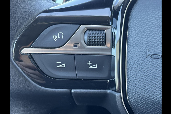 Peugeot 3008 1.2 PureTech Blue Lease Premium  | automaat | navigatie | 19" velgen | trekhaak