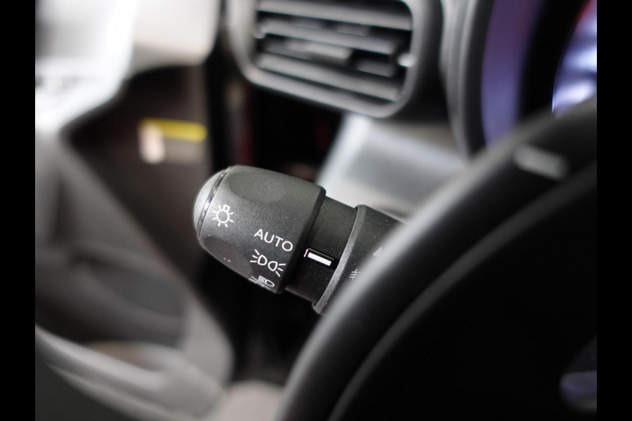 Citroën Berlingo 130PK Automaat L2 Navigatie Apple carplay/ Android Auto Cruise control Trekhaak parkeersensoren 3-Zits Euro6