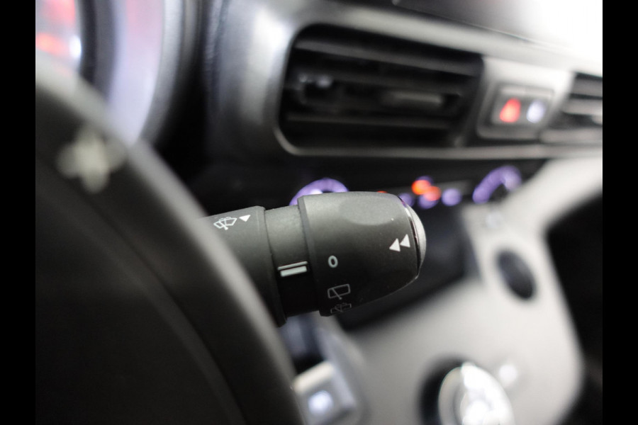 Citroën Berlingo 130PK Automaat L2 Navigatie Apple carplay/ Android Auto Cruise control Trekhaak parkeersensoren 3-Zits Euro6