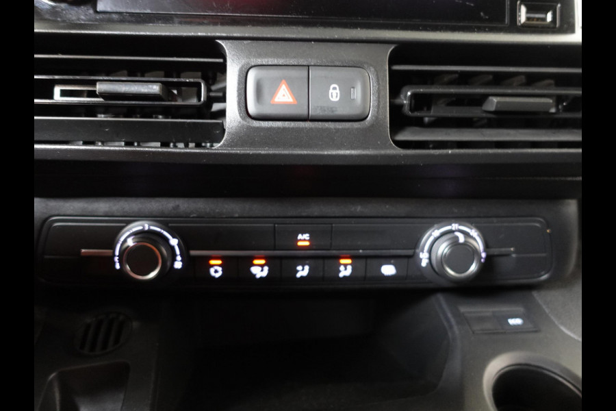 Citroën Berlingo 130PK Automaat L2 Navigatie Apple carplay/ Android Auto Cruise control Trekhaak parkeersensoren 3-Zits Euro6