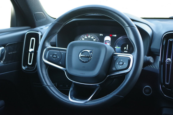 Volvo XC40 1.5 T5 Recharge R-Design 262 PK PHEV, Harman/Kardon Sound, Camera, Carplay, Leder-Alcantara