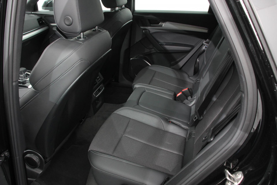 Audi Q5 Sportback 50 TFSI e S Edition S-Tronic Plug in Hybrid | Navigatie | Climate Control | Camera | Adaptive Cruise Control | Elektrische Achterklep | Led Matrix | Stoelverwarming | Audi Q5 Sportback 50 TFSI e S Edition S-Tronic Plug in Hybrid | Navigatie | Climate Control | Camera | Adaptive Cruise Control | Elektrische Achterklep | Led Matrix | Stoelverwarming |