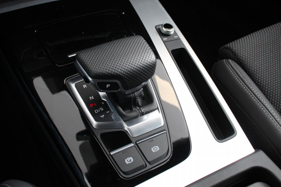 Audi Q5 Sportback 50 TFSI e S Edition S-Tronic Plug in Hybrid | Navigatie | Climate Control | Camera | Adaptive Cruise Control | Elektrische Achterklep | Led Matrix | Stoelverwarming | Audi Q5 Sportback 50 TFSI e S Edition S-Tronic Plug in Hybrid | Navigatie | Climate Control | Camera | Adaptive Cruise Control | Elektrische Achterklep | Led Matrix | Stoelverwarming |